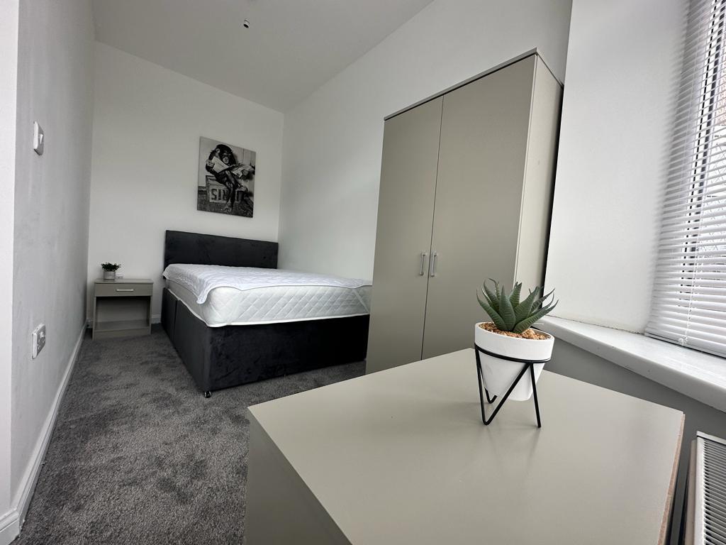 1 bed house share to rent in Brunshaw Road, Burnley  - Property Image 1