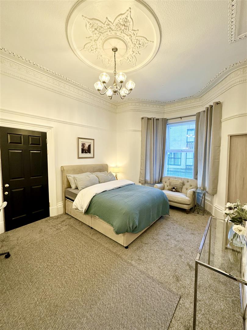 1 bed house share to rent in Bank Parade, Burnley  - Property Image 1