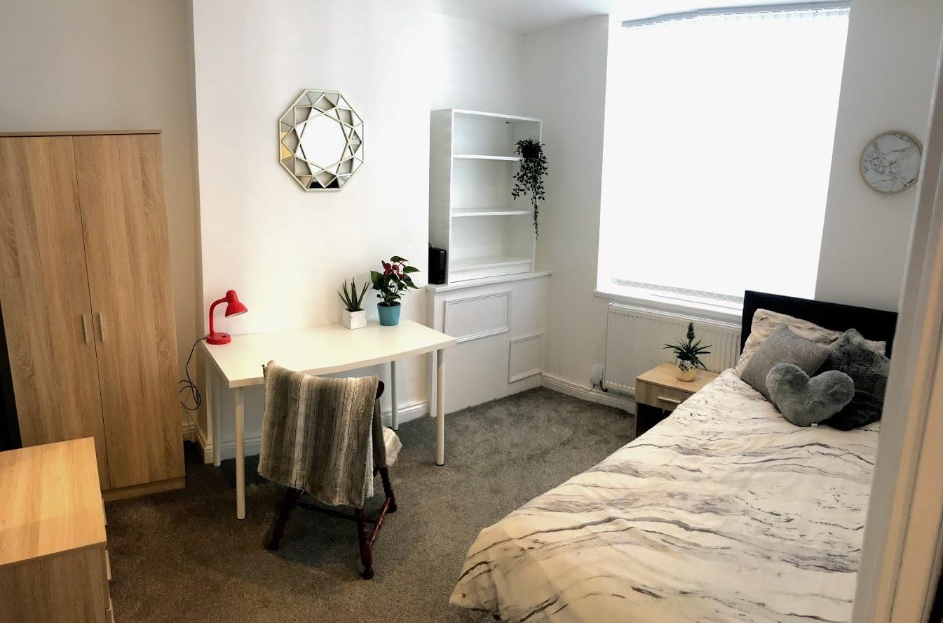 3 bed terraced house for sale in Heath Street, Burnley  - Property Image 5