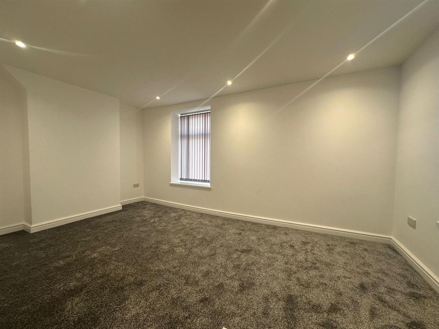 1 bed flat to rent in Queensberry Road, Burnley 4