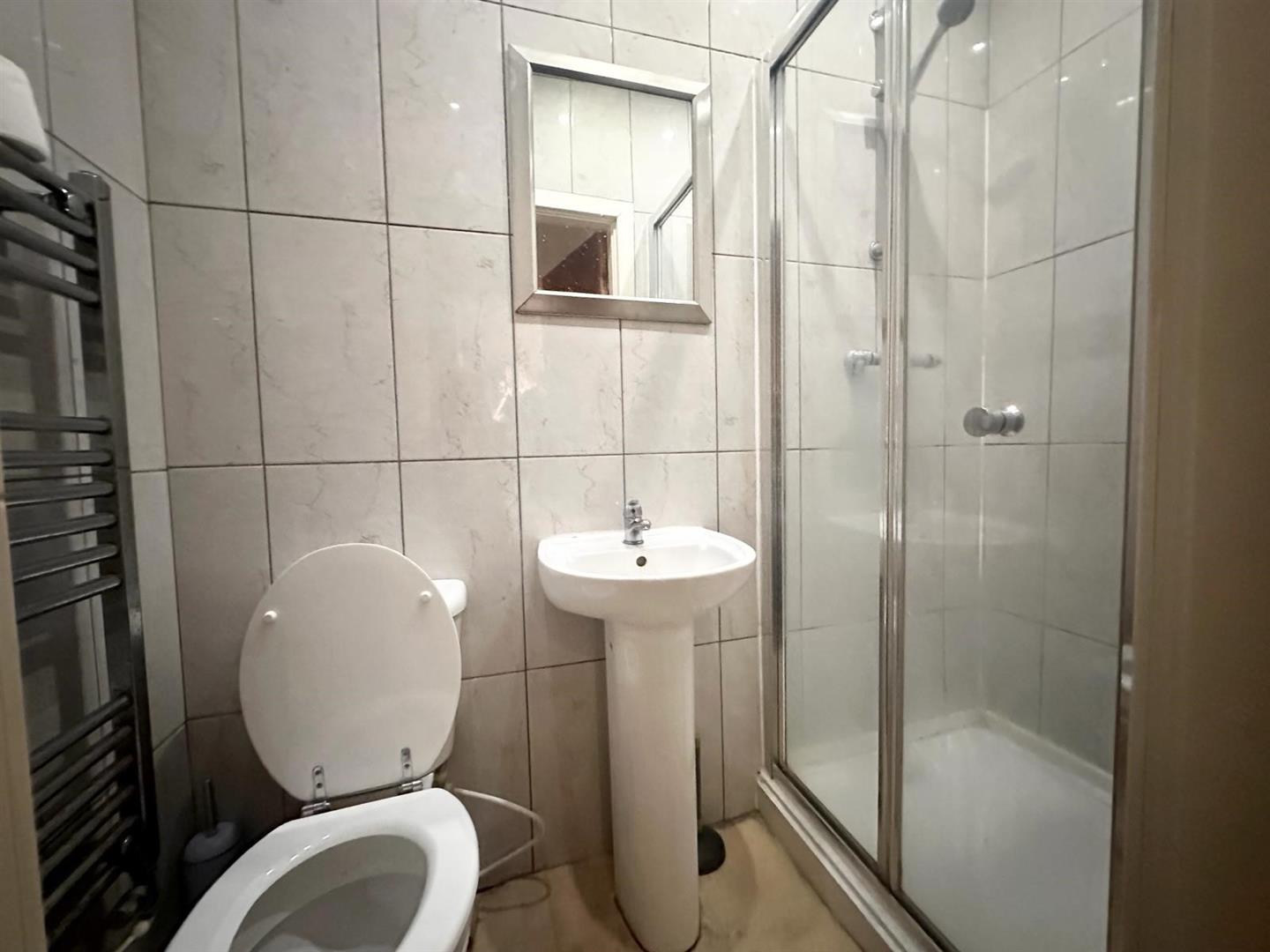 3 bed terraced house for sale in Wren Street, Burnley  - Property Image 4