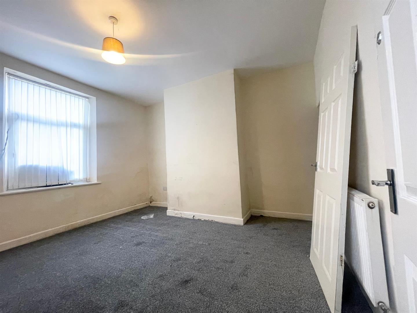 4 bed end of terrace house for sale in Cog Lane, Burnley  - Property Image 4