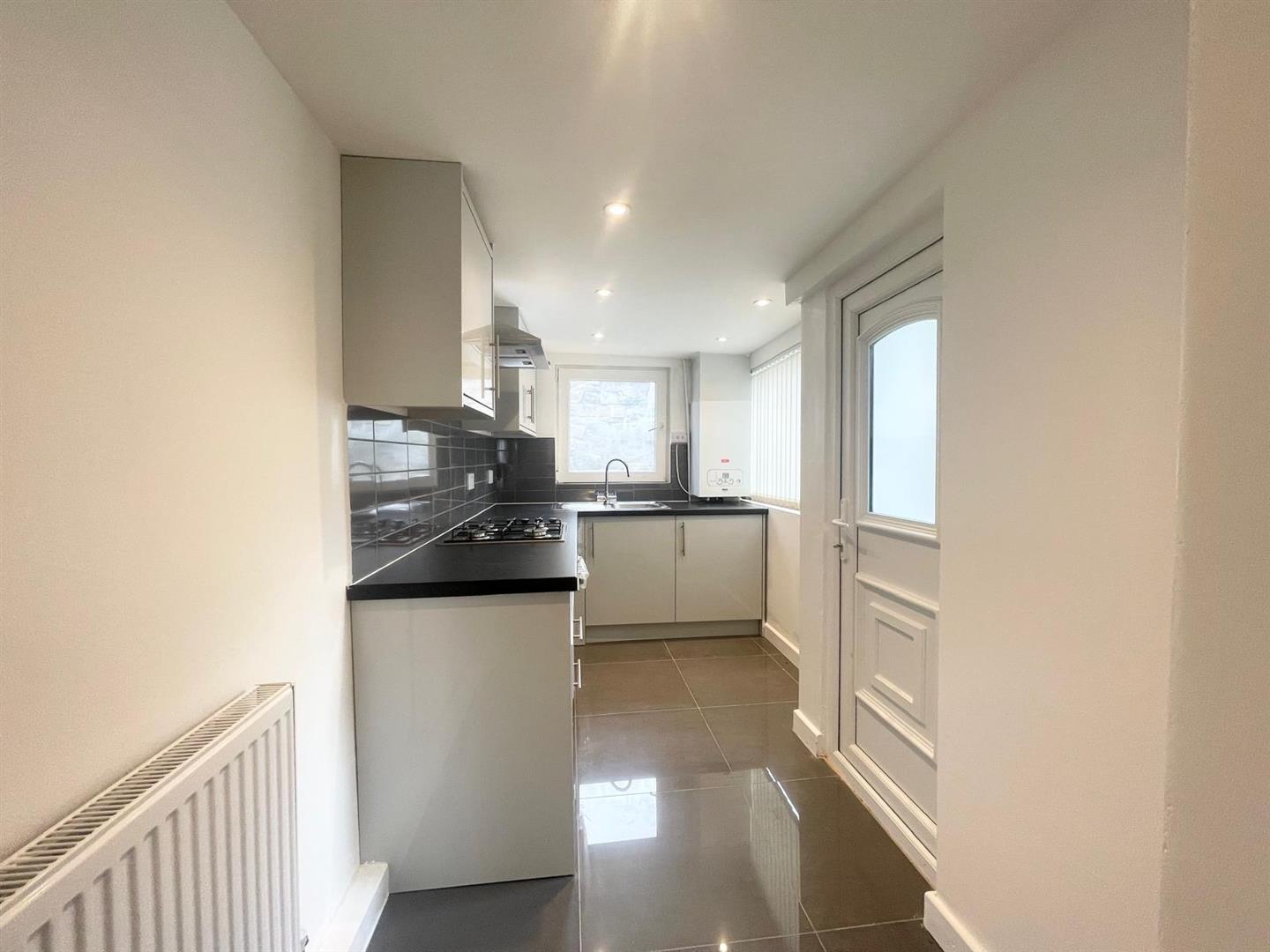 2 bed terraced house for sale in Beech Street, Padiham 4