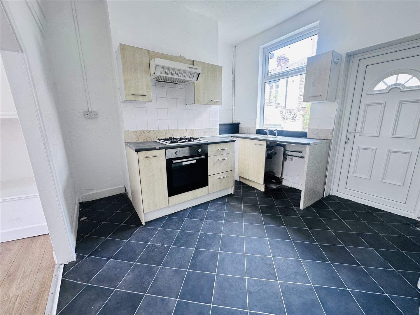 2 bed end of terrace house to rent in Laithe Street, Burnley  - Property Image 4