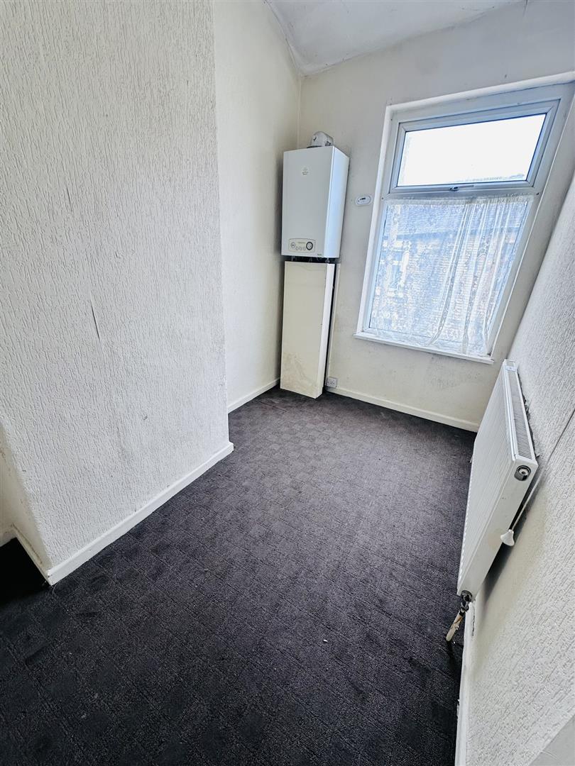 2 bed end of terrace house to rent in Laithe Street, Burnley 8