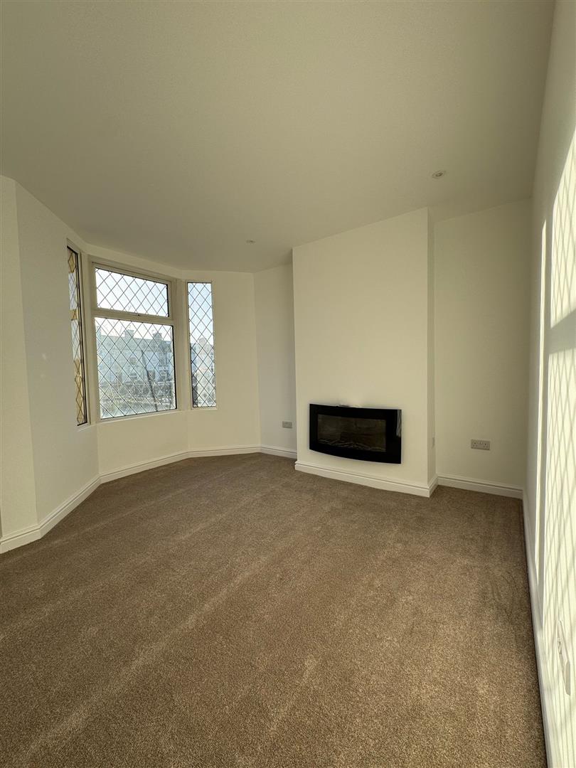 2 bed terraced house to rent in Cardwell Street, Padiham 2