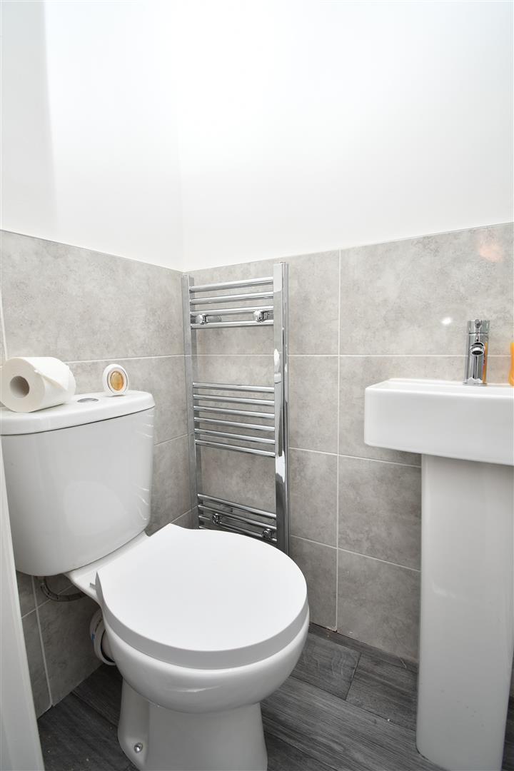 1 bed house share to rent in Coal Clough Lane, Burnley  - Property Image 4