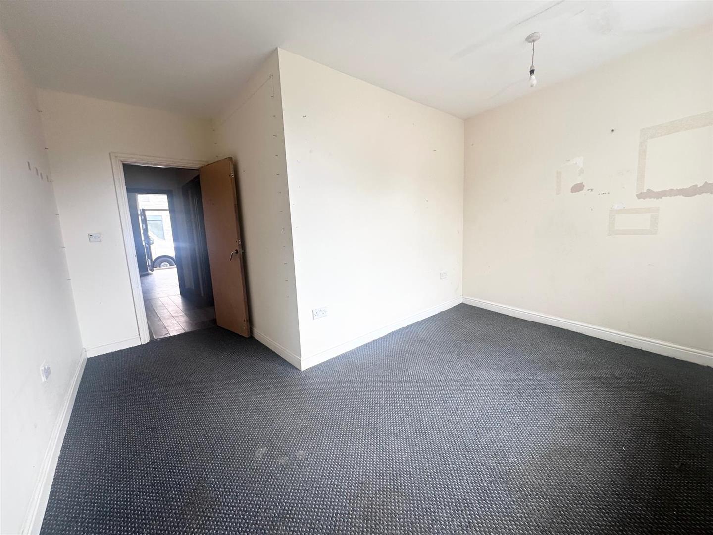 4 bed block of apartments for sale in Station Road, Padiham 7