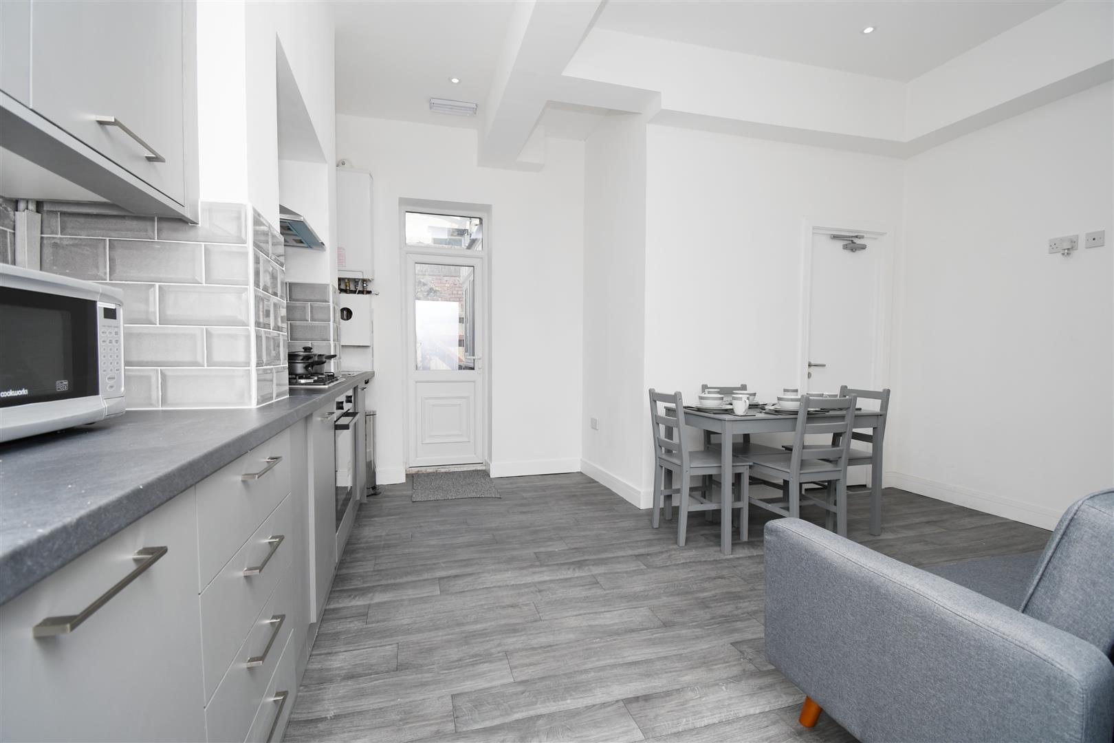 1 bed house share to rent in Berry Street, Burnley 6