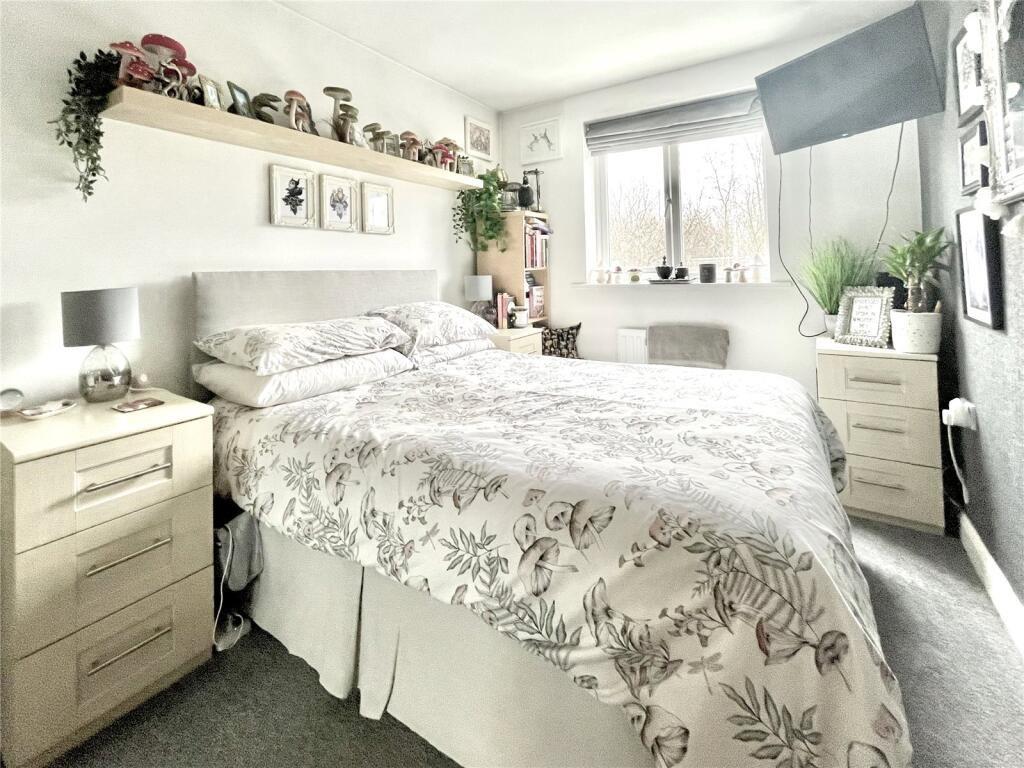 4 bed detached house for sale in Kingfisher Mews, Wombwell  - Property Image 13