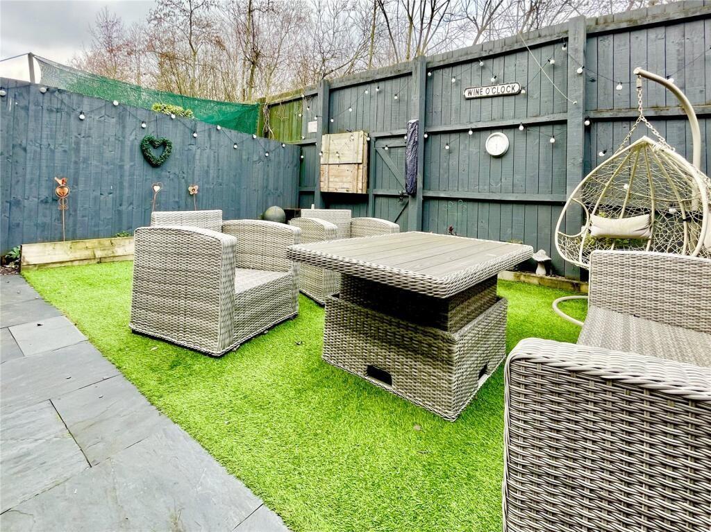 4 bed detached house for sale in Kingfisher Mews, Wombwell  - Property Image 26