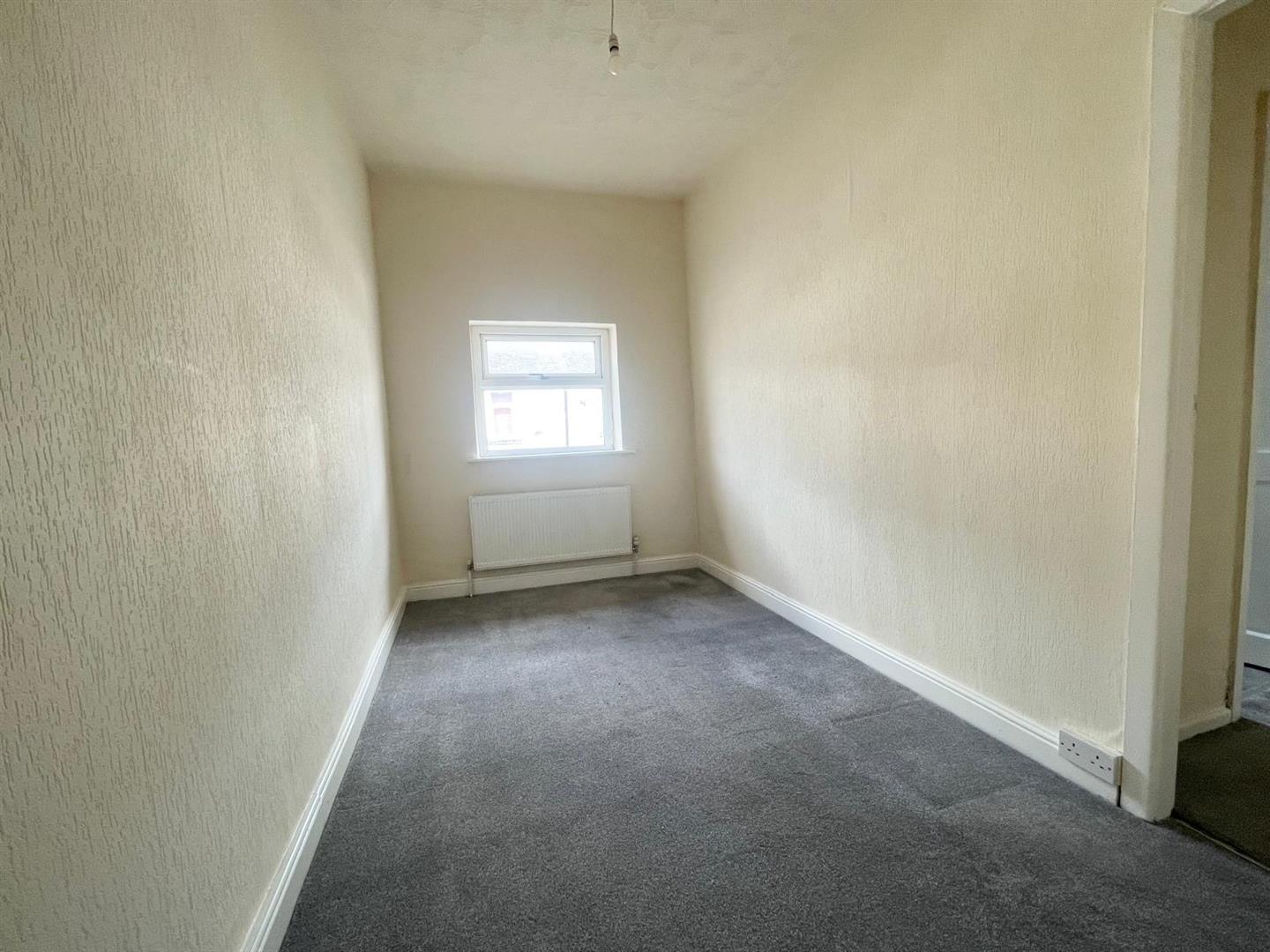 2 bed terraced house to rent in St. Cuthbert Street, Burnley 3