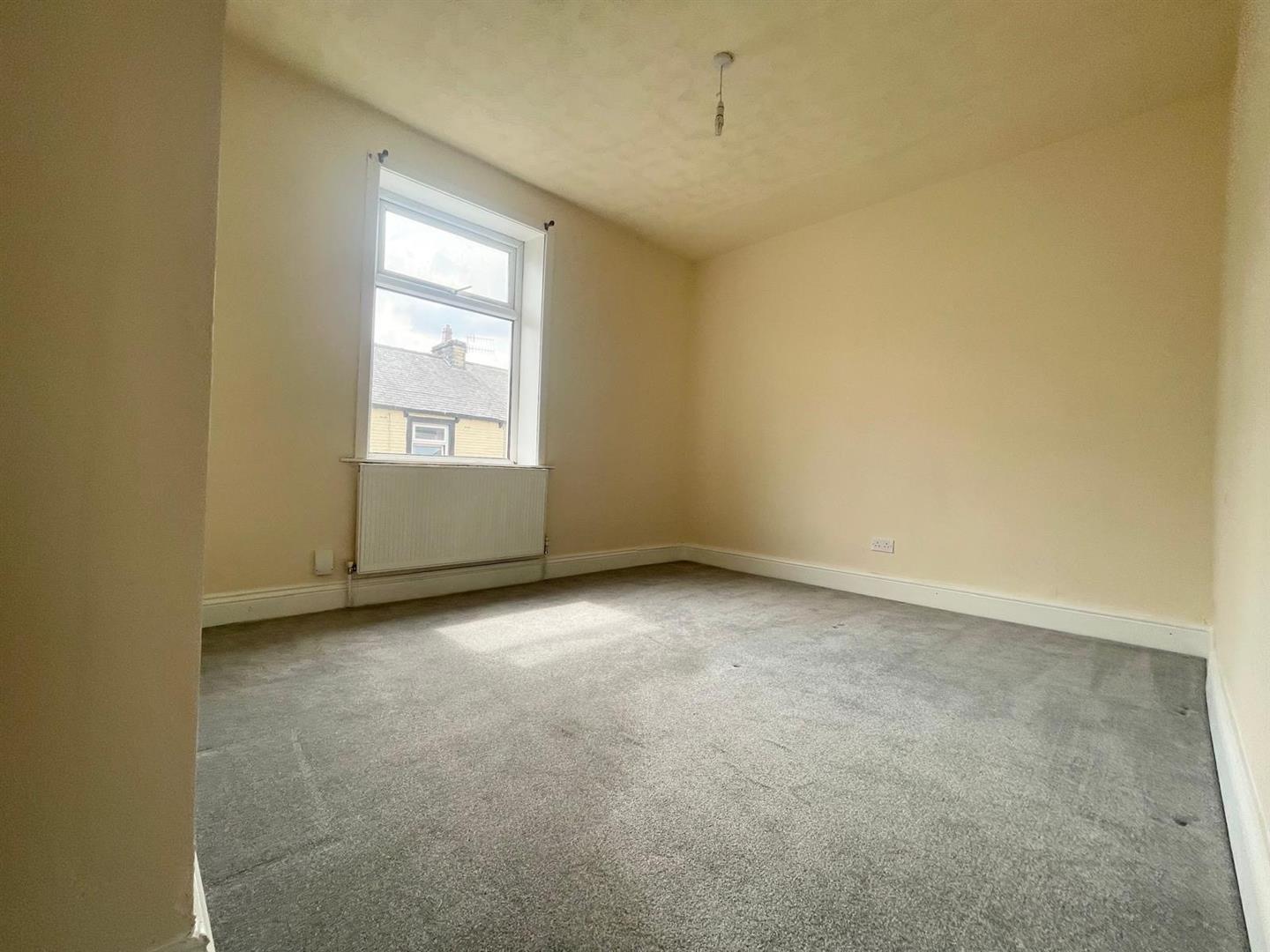 2 bed terraced house to rent in St. Cuthbert Street, Burnley  - Property Image 5