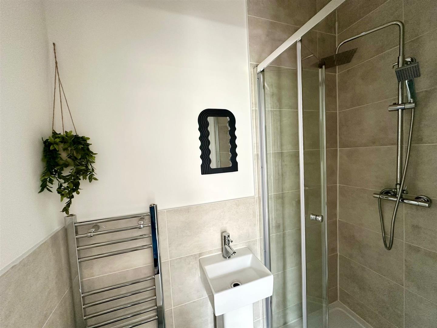 1 bed house share to rent in St. Matthew Street, Burnley  - Property Image 5