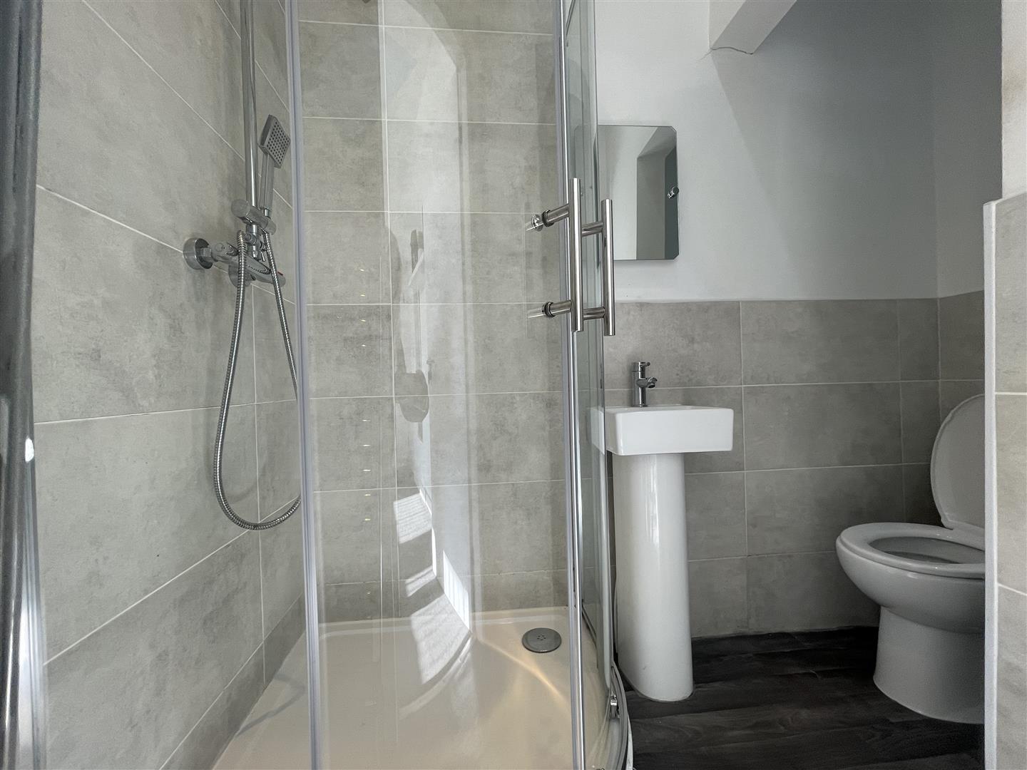 4 bed end of terrace house for sale in Grant Street, Burnley  - Property Image 11