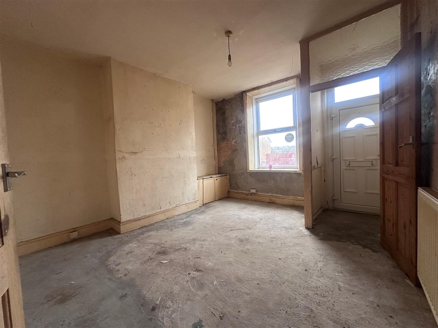 2 bed terraced house for sale in Branch Road, Burnley 2