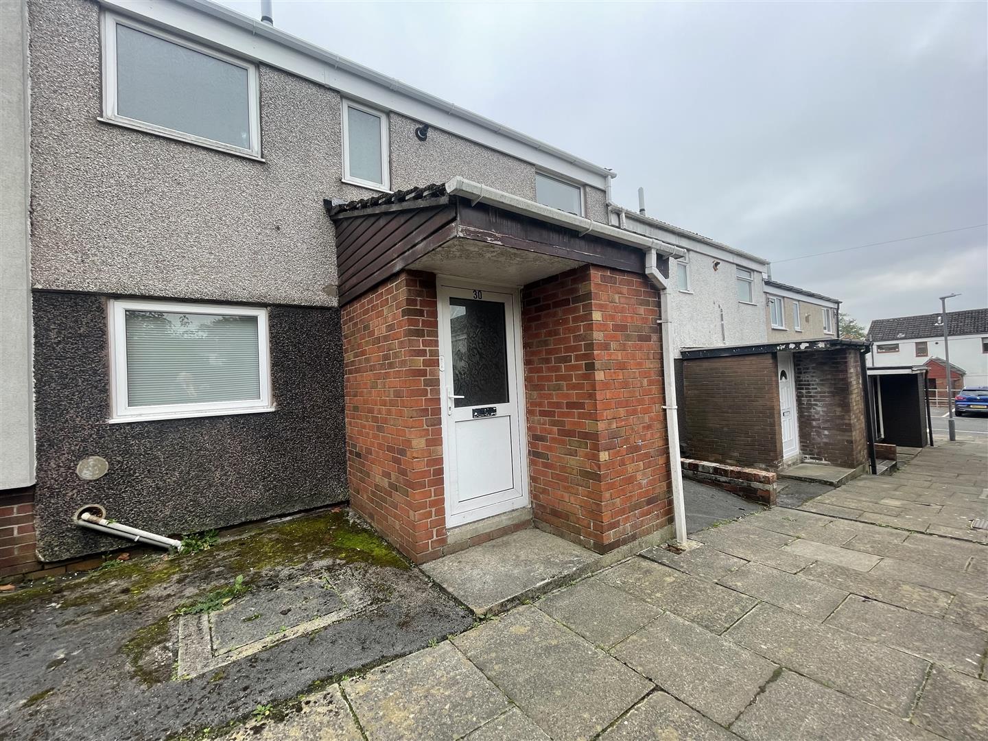 3 bed terraced house for sale in Aylesbury Walk, Burnley  - Property Image 1