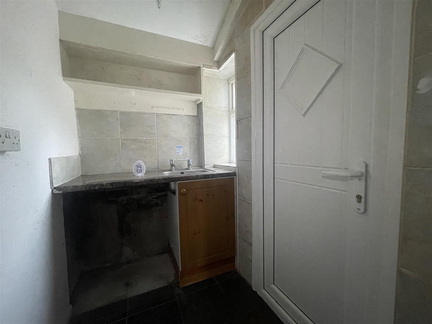 2 bed terraced house for sale in Branch Road, Burnley  - Property Image 4