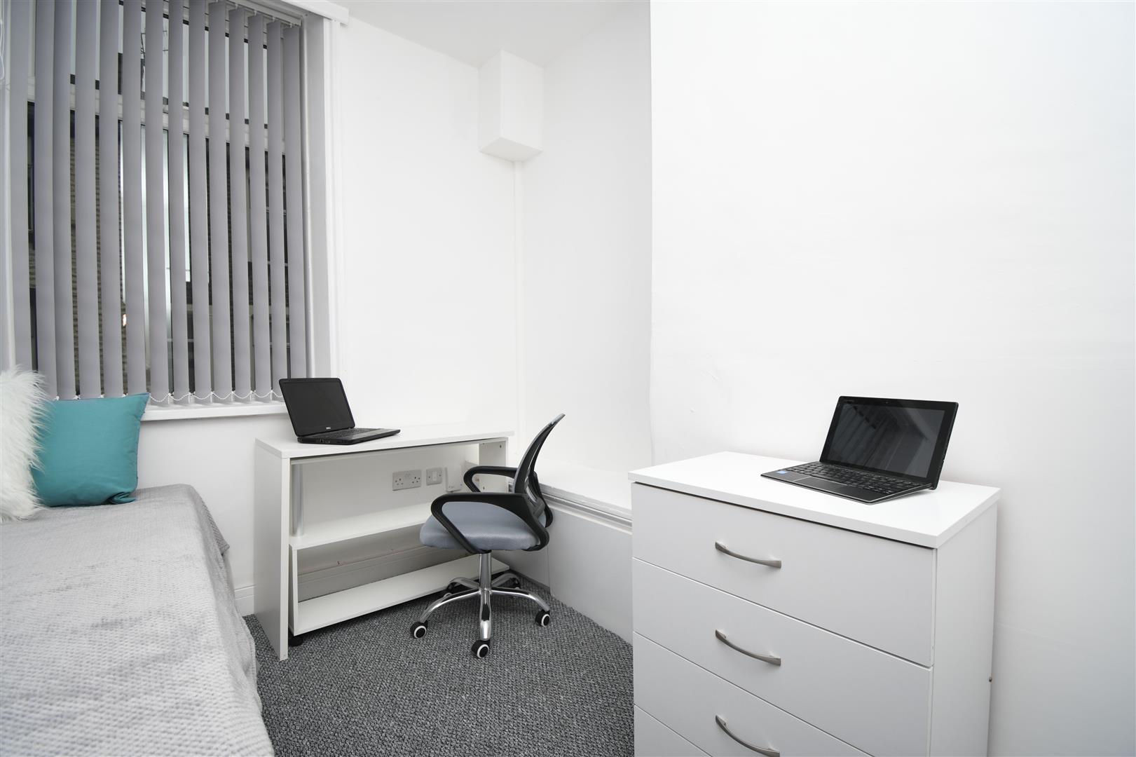 4 bed terraced house for sale in Queensberry Road, Burnley  - Property Image 9