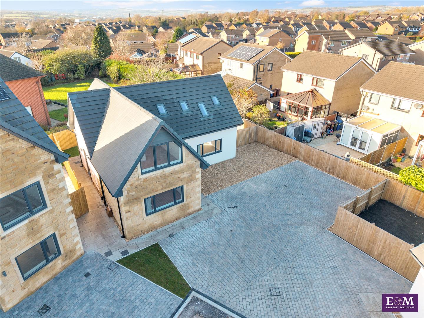 4 bed detached house for sale in Southern Court, Burnley - Property Image 1