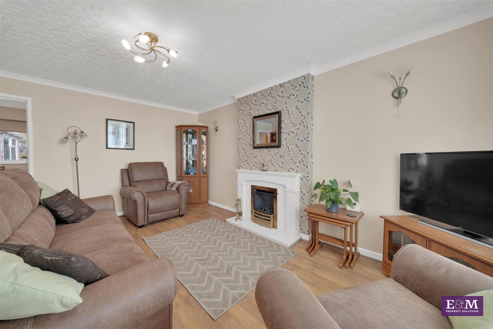 3 bed semi-detached house for sale in Hillingdon Road, Burnley - Property Image 1