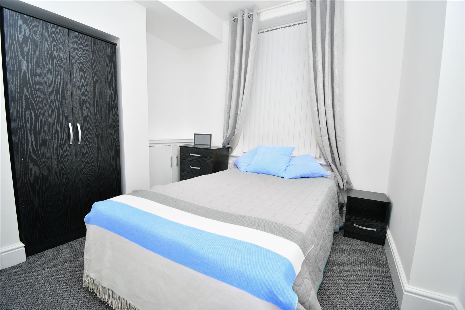 4 bed terraced house for sale in Scarlett Street, Burnley 3