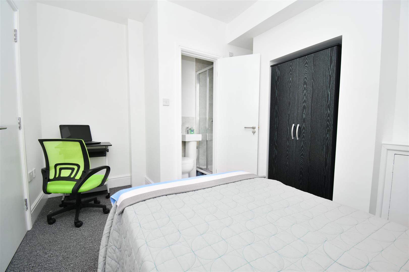 4 bed terraced house for sale in Scarlett Street, Burnley  - Property Image 5