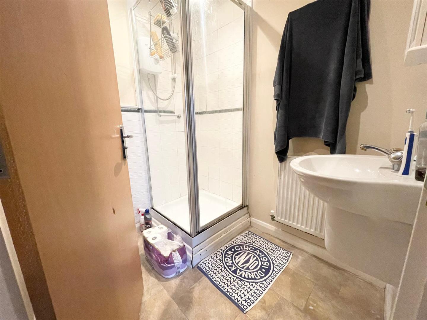 2 bed apartment for sale in Greenbrook Road, Burnley 6