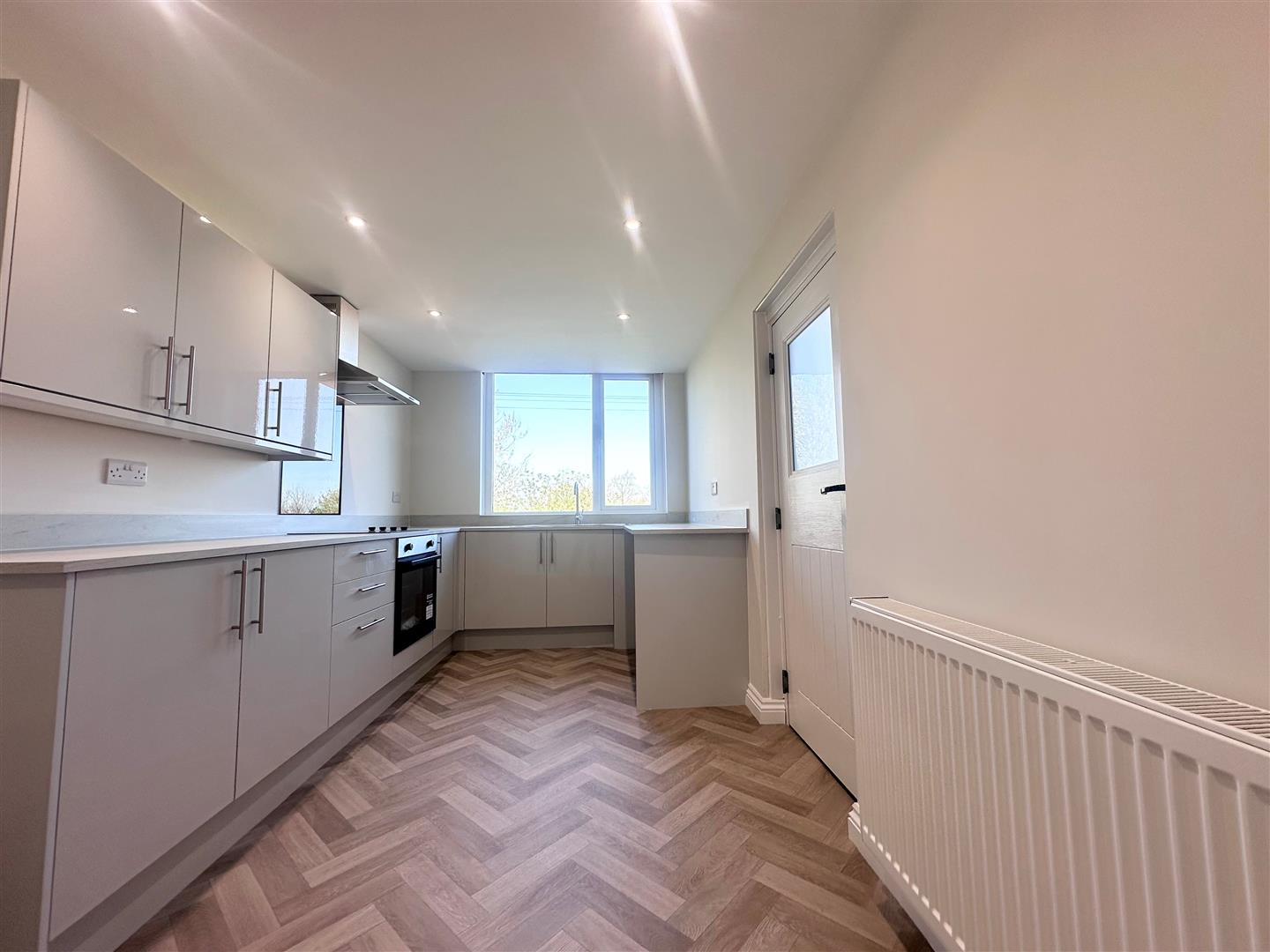 3 bed terraced house to rent in Manchester Road, Burnley 3