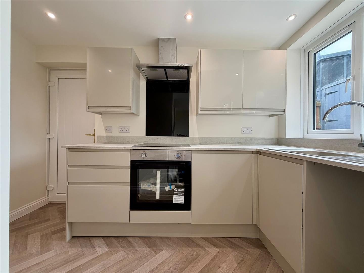 3 bed semi-detached house to rent in Rossendale Road, Burnley  - Property Image 7