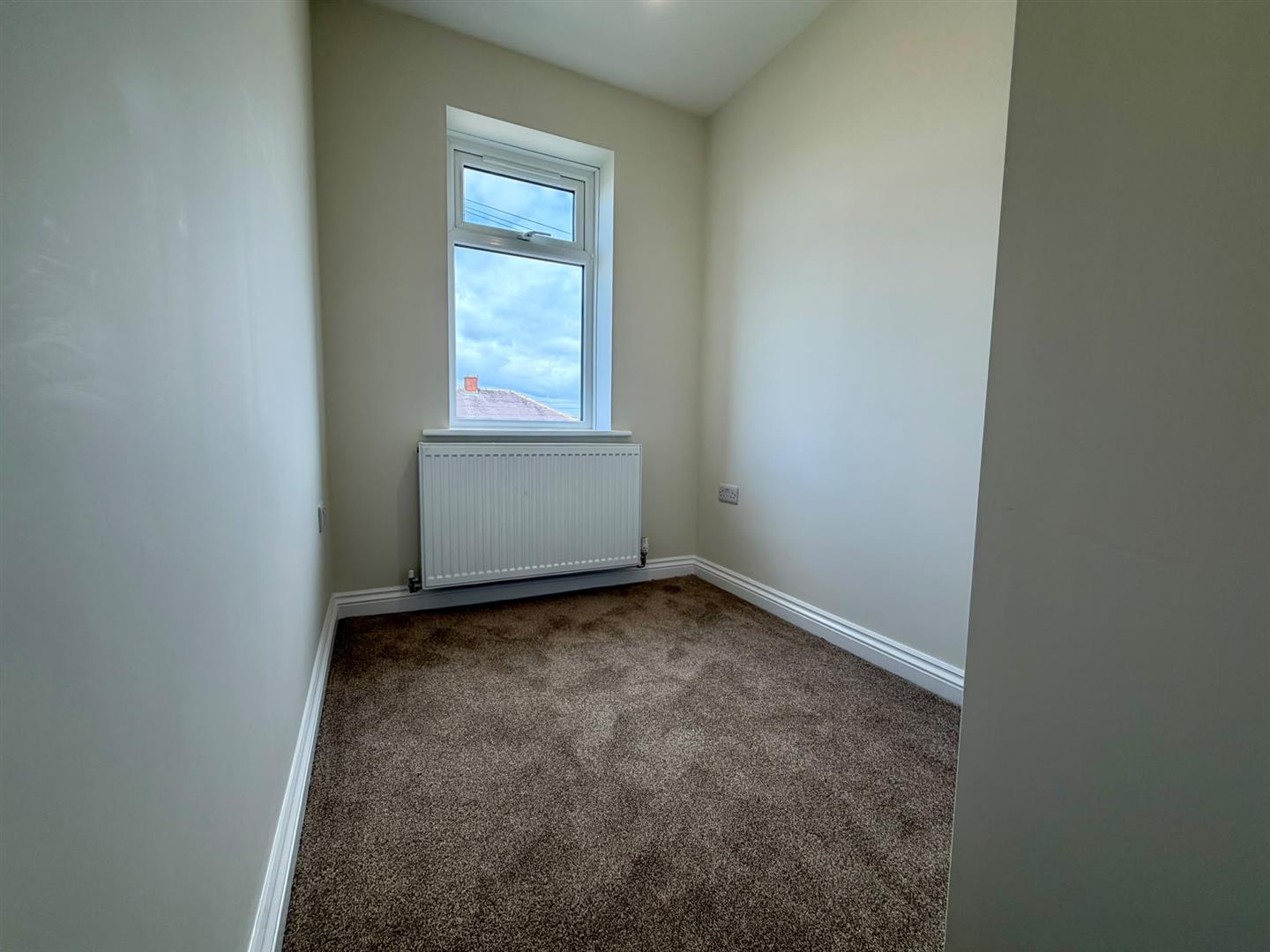 3 bed semi-detached house to rent in Rossendale Road, Burnley  - Property Image 9