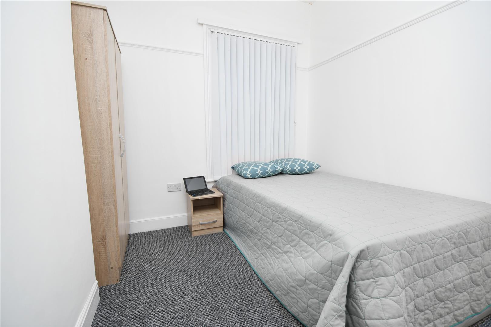 4 bed terraced house for sale in St. Matthew Street, Burnley  - Property Image 5