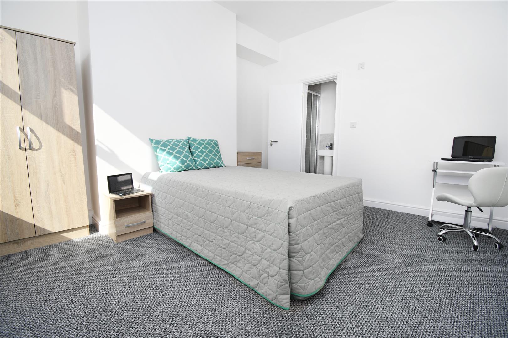 4 bed terraced house for sale in St. Matthew Street, Burnley  - Property Image 9