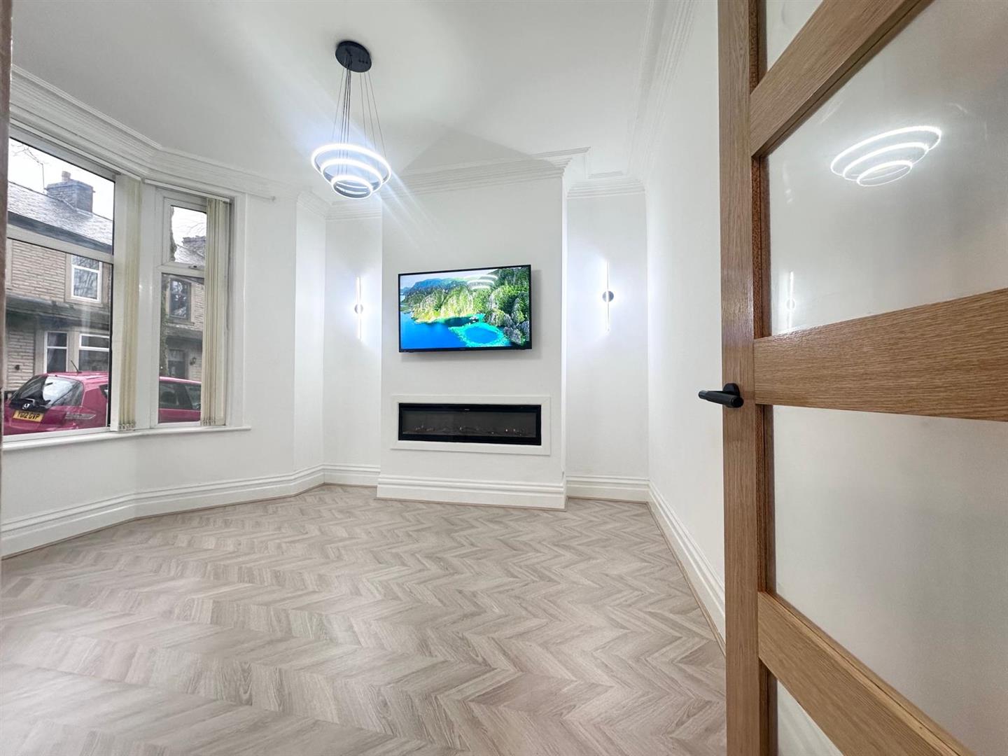 3 bed terraced house for sale in Beatrice Avenue, Burnley 2