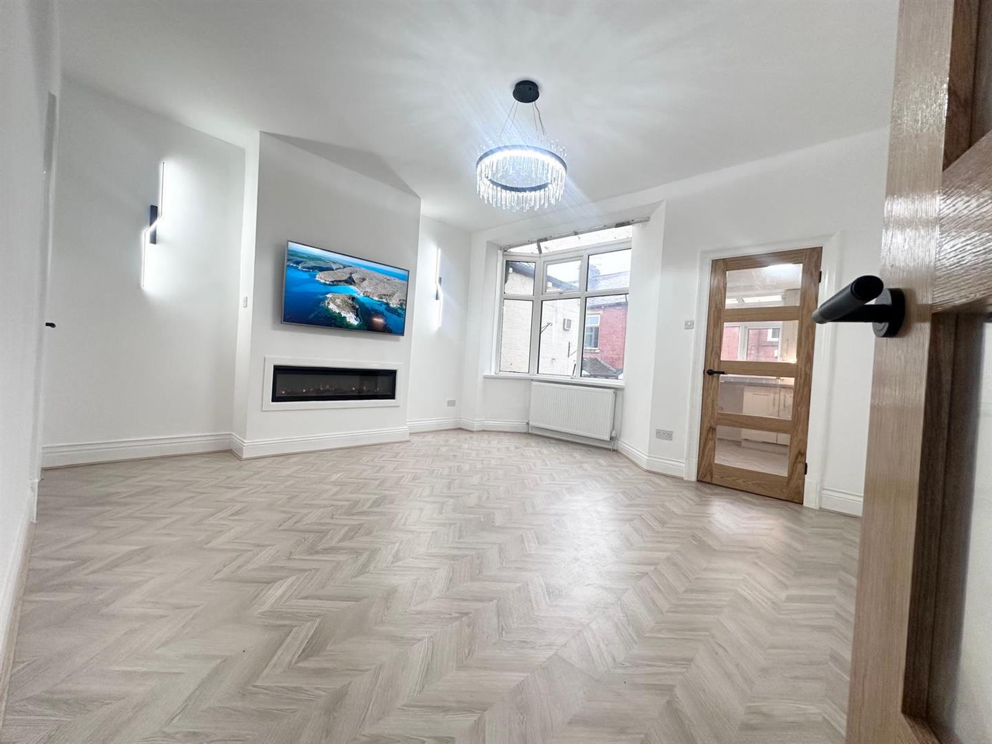 3 bed terraced house for sale in Beatrice Avenue, Burnley 5