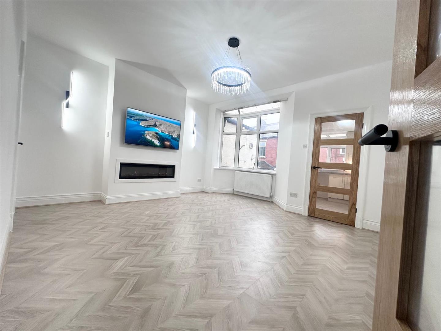 3 bed terraced house for sale in Beatrice Avenue, Burnley  - Property Image 4