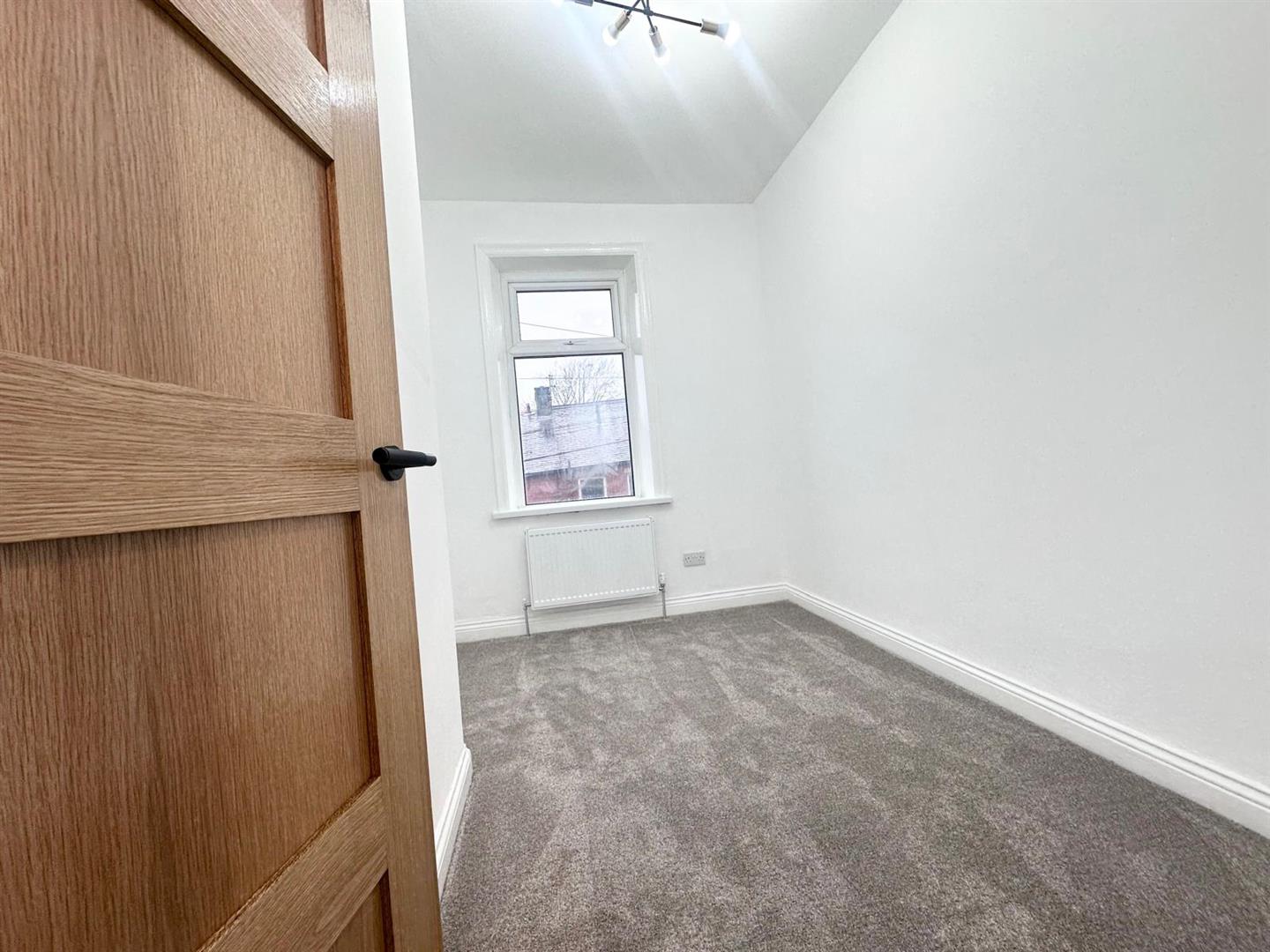 3 bed terraced house for sale in Beatrice Avenue, Burnley  - Property Image 12