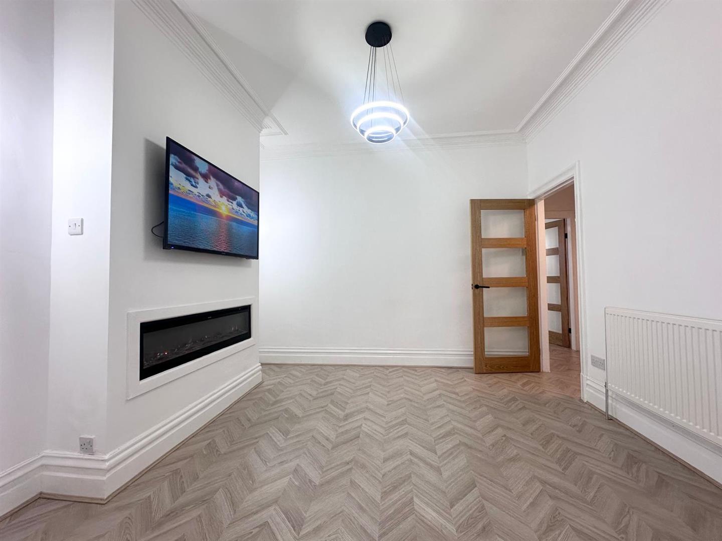 3 bed terraced house for sale in Beatrice Avenue, Burnley  - Property Image 2