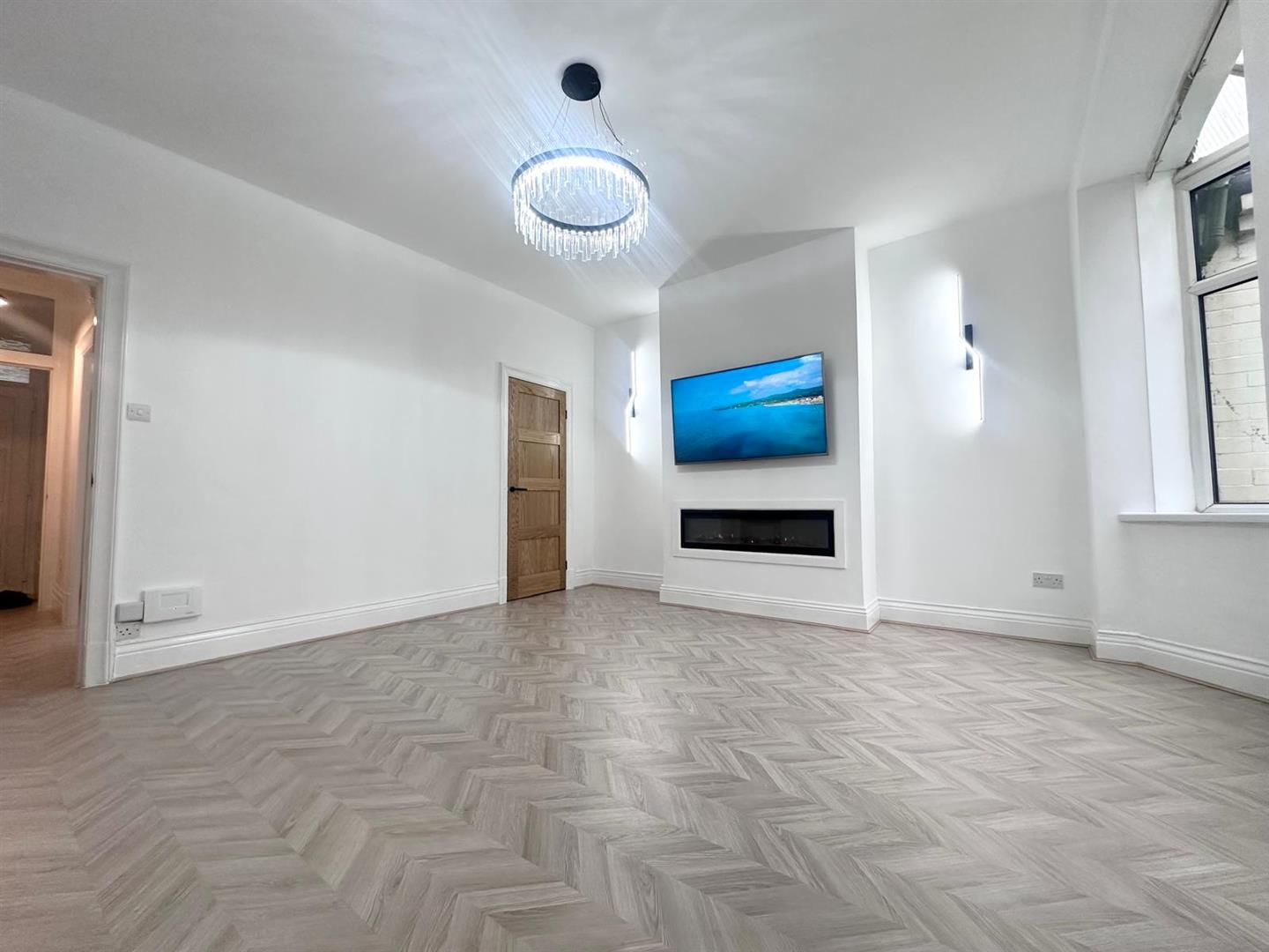 3 bed terraced house for sale in Beatrice Avenue, Burnley  - Property Image 5