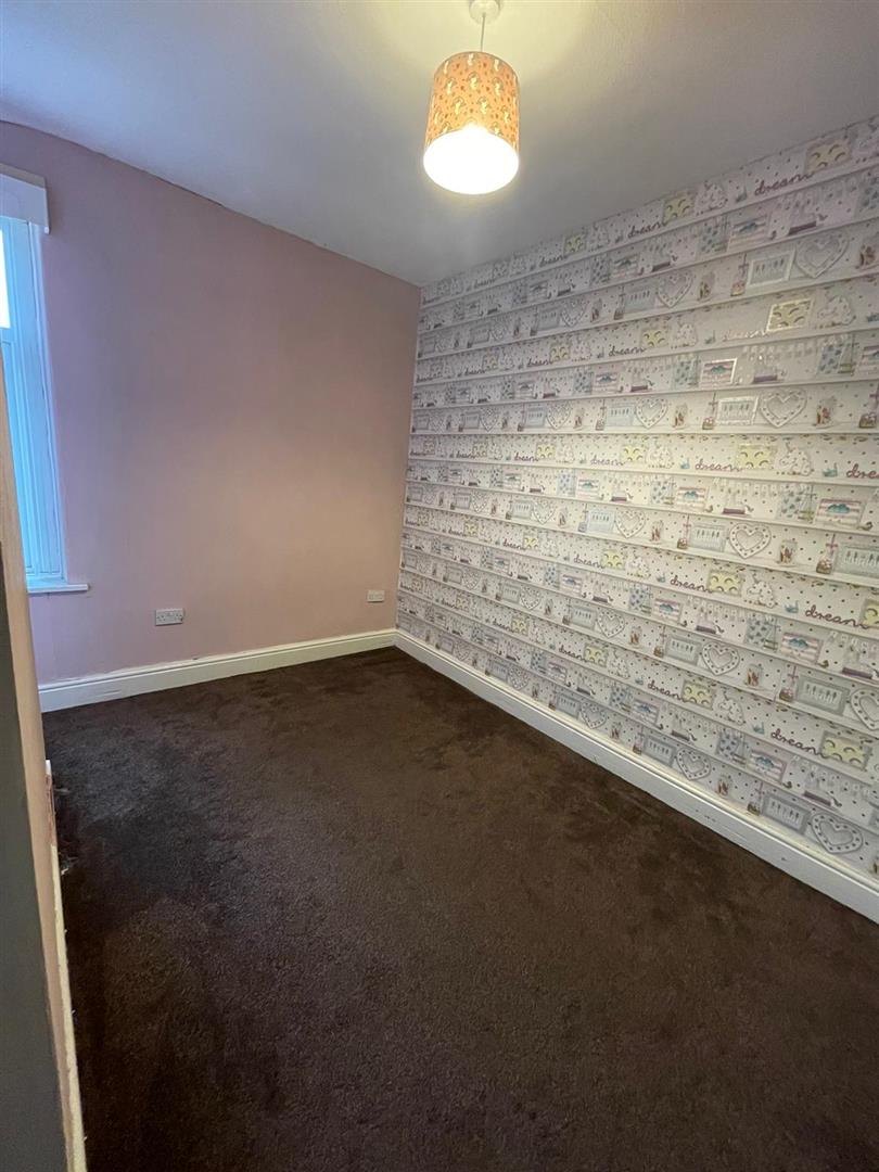 3 bed terraced house for sale in Shakespeare Street, Burnley  - Property Image 10