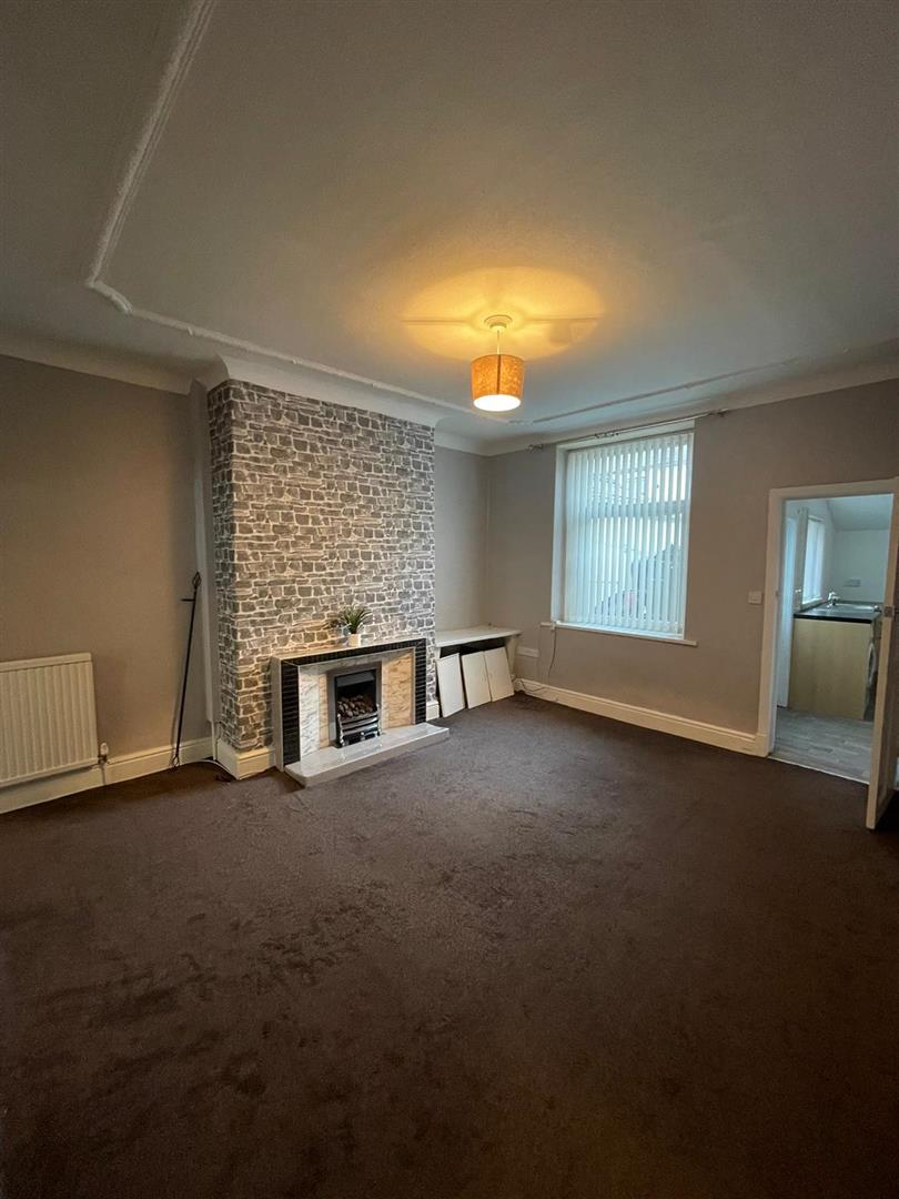 3 bed terraced house for sale in Shakespeare Street, Burnley  - Property Image 5