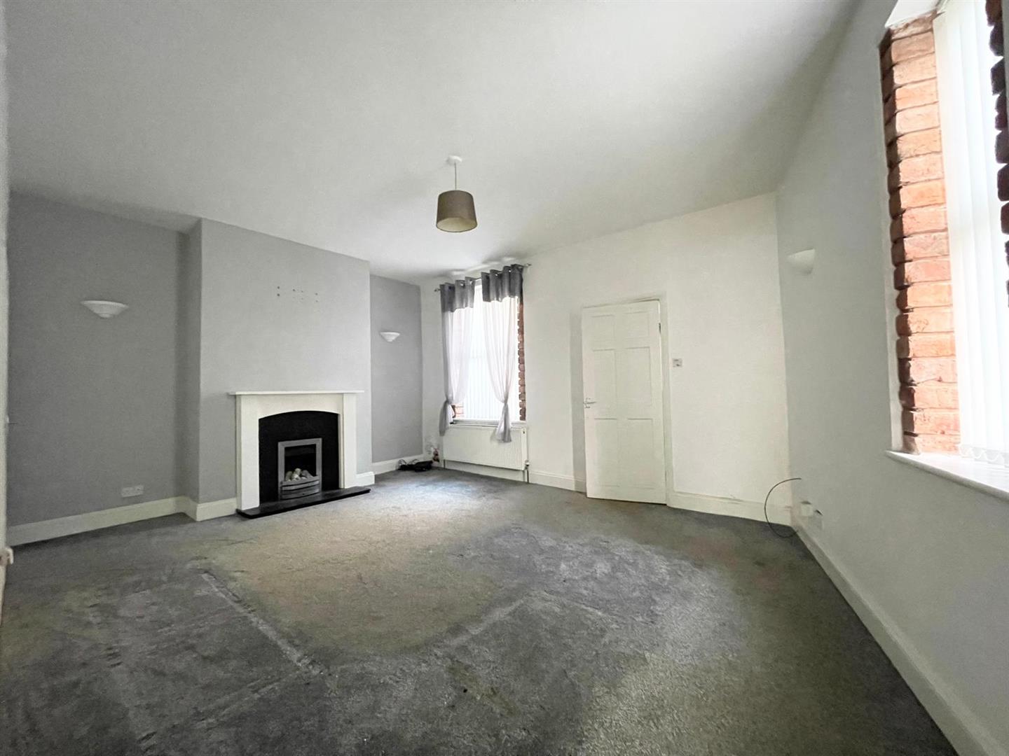 3 bed end of terrace house for sale in Netherby Street, Burnley 2