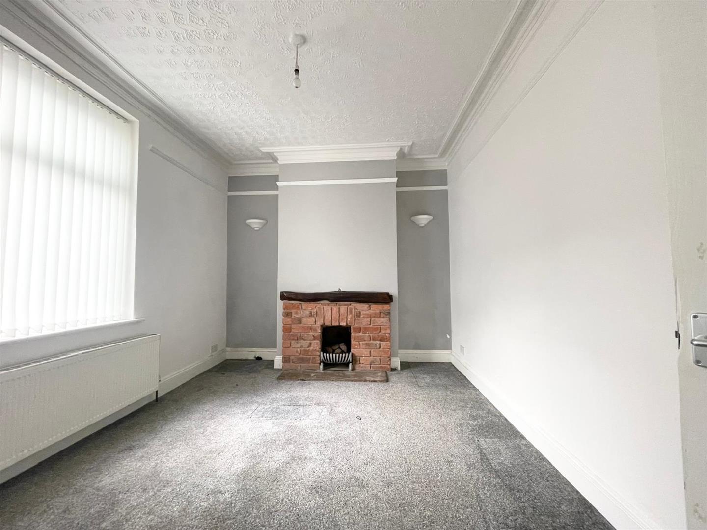 3 bed end of terrace house for sale in Netherby Street, Burnley 1