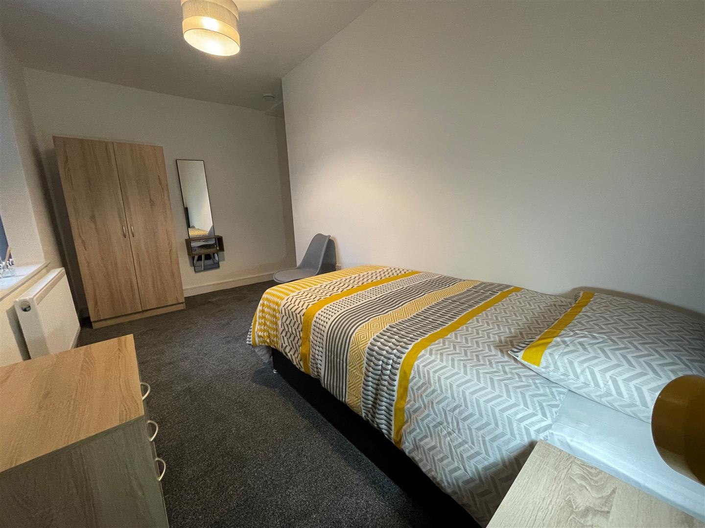 4 bed end of terrace house for sale in Renshaw Street, Burnley 5