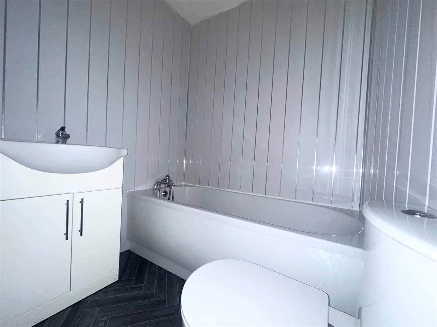 3 bed terraced house to rent in Clover Hill Road, Nelson 7