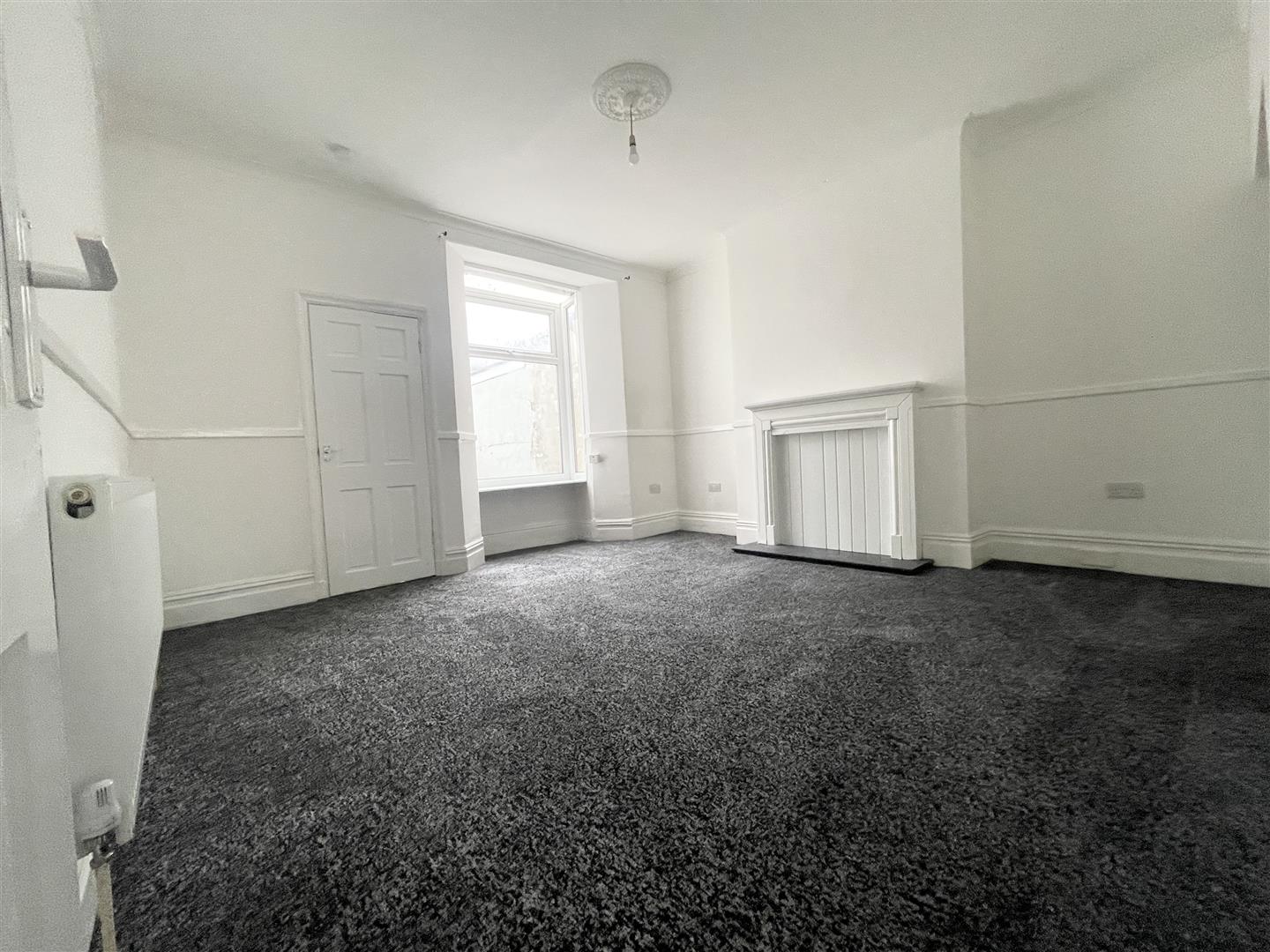 3 bed terraced house to rent in Clover Hill Road, Nelson  - Property Image 4