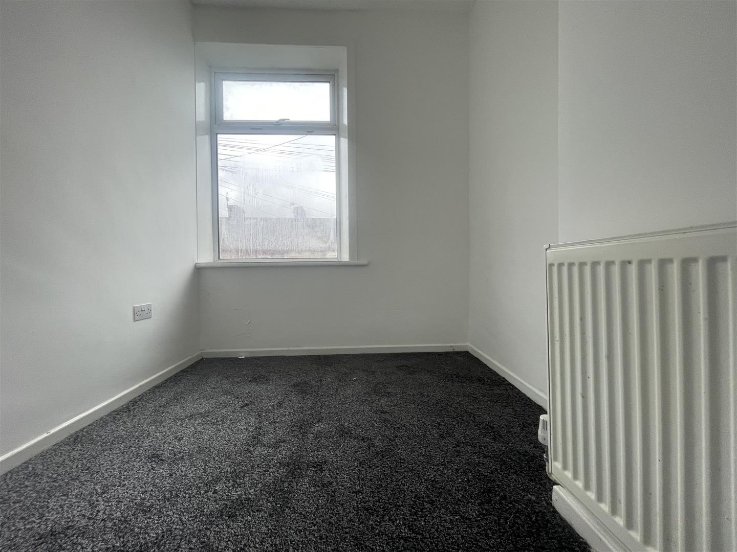 3 bed terraced house to rent in Clover Hill Road, Nelson 4