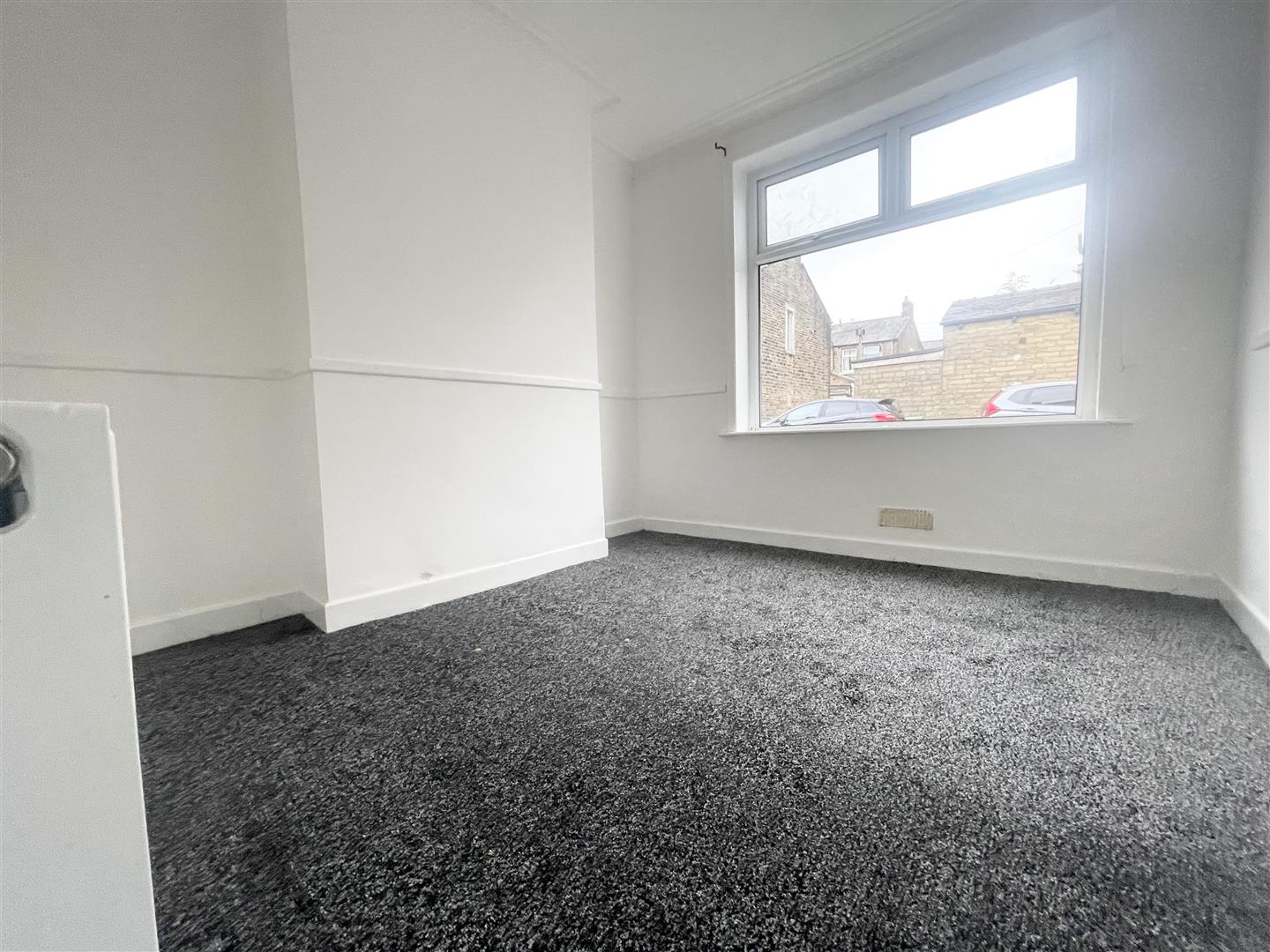 3 bed terraced house to rent in Clover Hill Road, Nelson  - Property Image 2