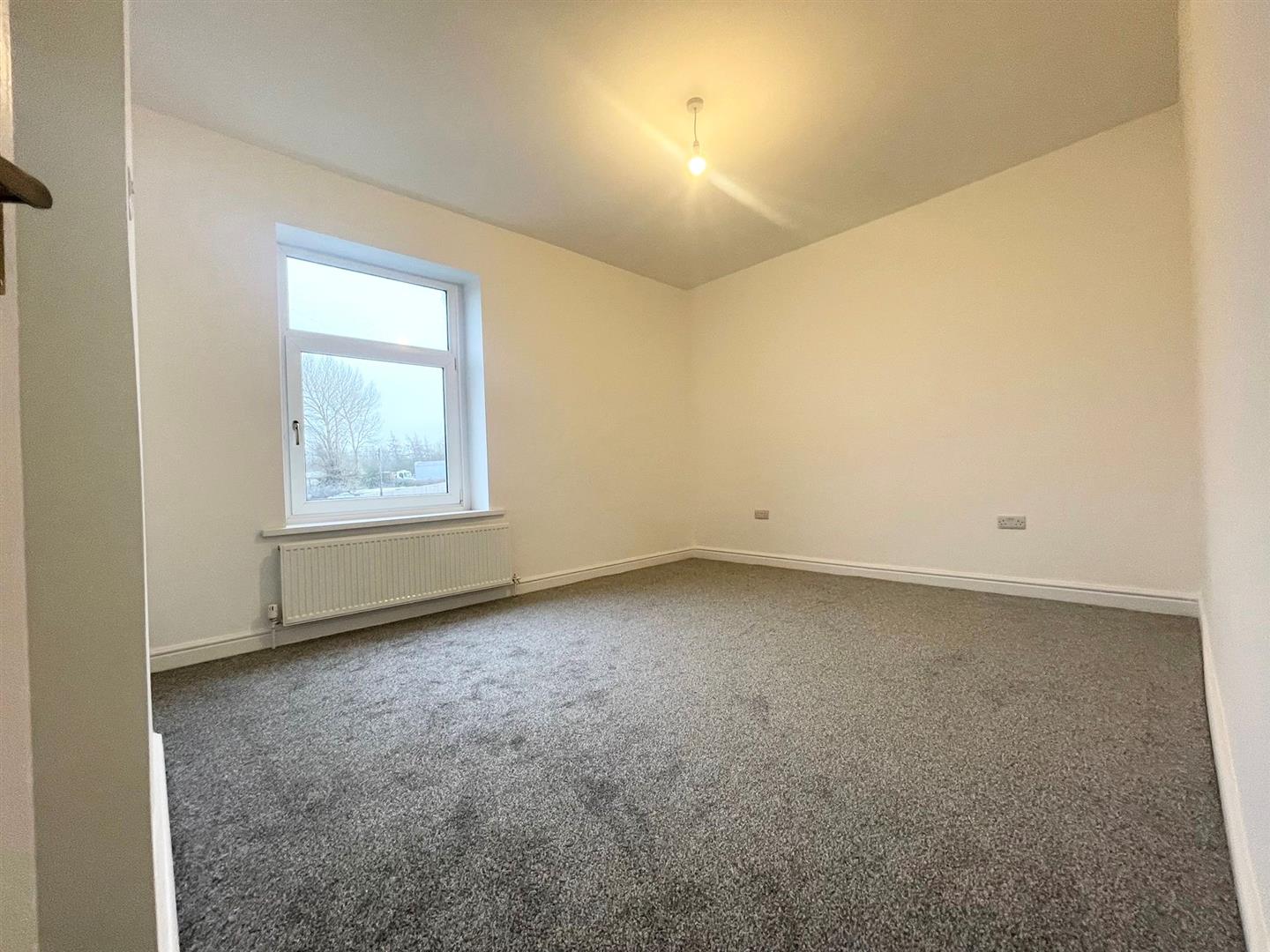 3 bed terraced house to rent in Water Street, Burnley  - Property Image 7
