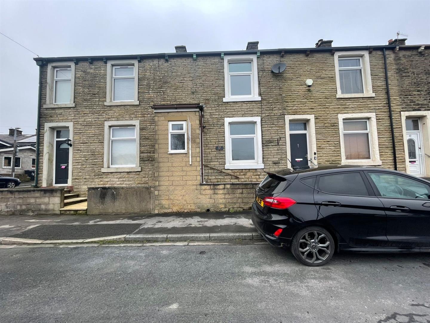 3 bed terraced house to rent in Water Street, Burnley 8